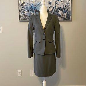 Banana Republic women’s skirt suit